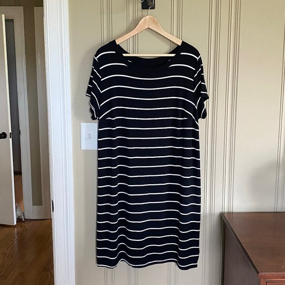 Ava & Viv Dresses & Skirts - Ava & Viv Black and White T-shirt Dress, 1X